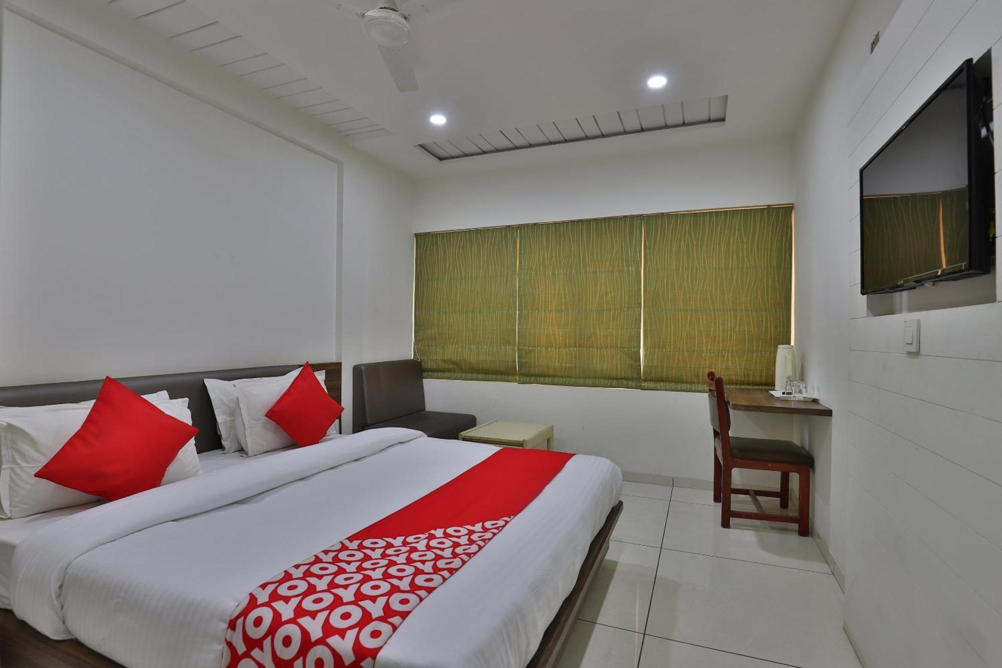 Hotel Collection O Panchsheel Vadodara Exterior foto