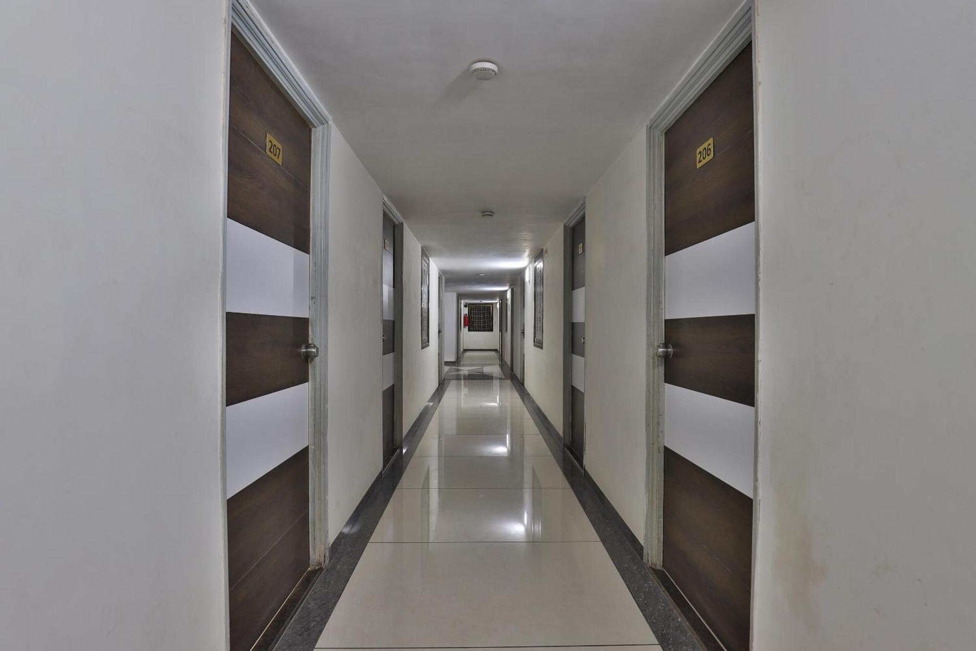 Hotel Collection O Panchsheel Vadodara Exterior foto