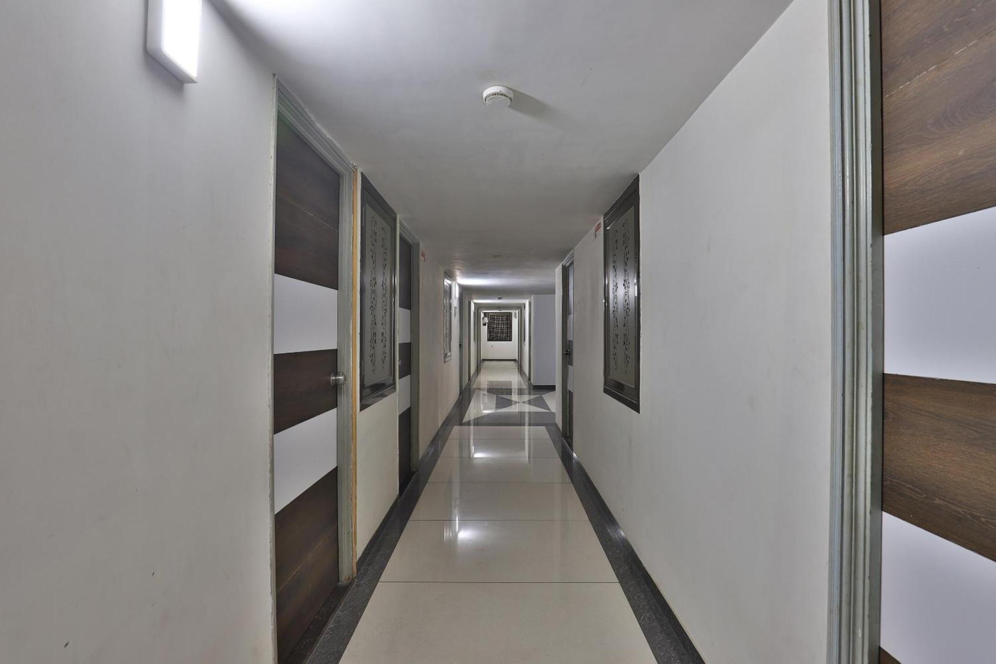 Hotel Collection O Panchsheel Vadodara Exterior foto