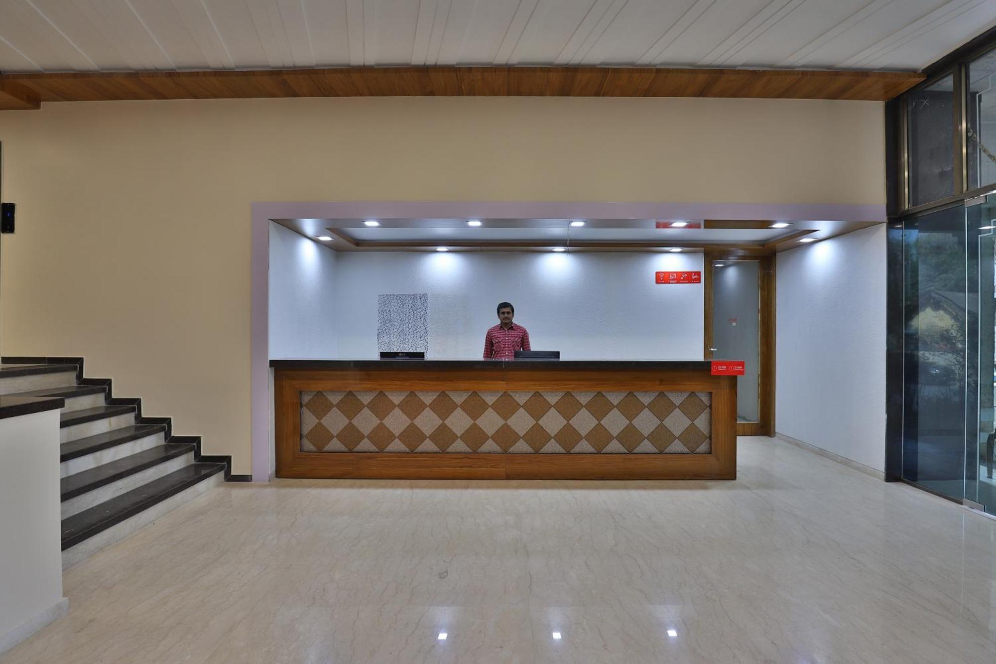 Hotel Collection O Panchsheel Vadodara Exterior foto