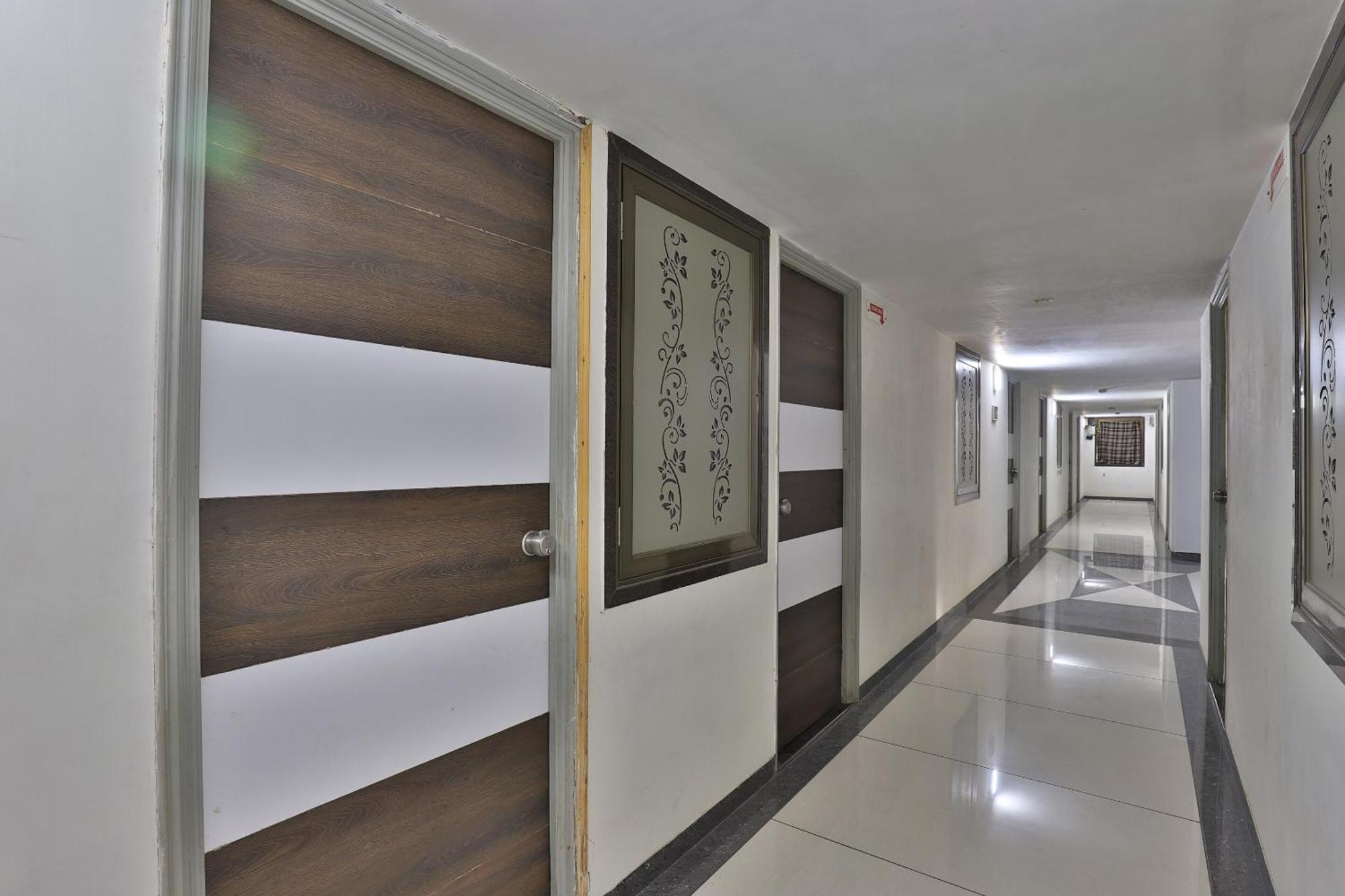 Hotel Collection O Panchsheel Vadodara Exterior foto