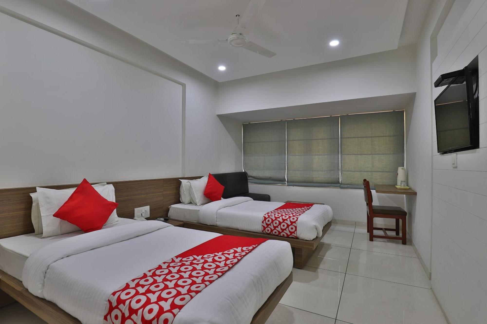 Hotel Collection O Panchsheel Vadodara Exterior foto